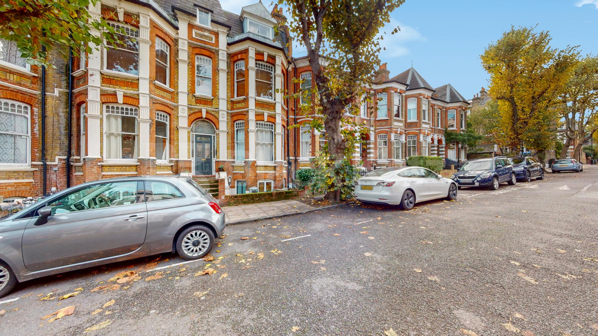 Recently refurbished Studio located on a tree lined street in Highbury Northolme Road, Highbury